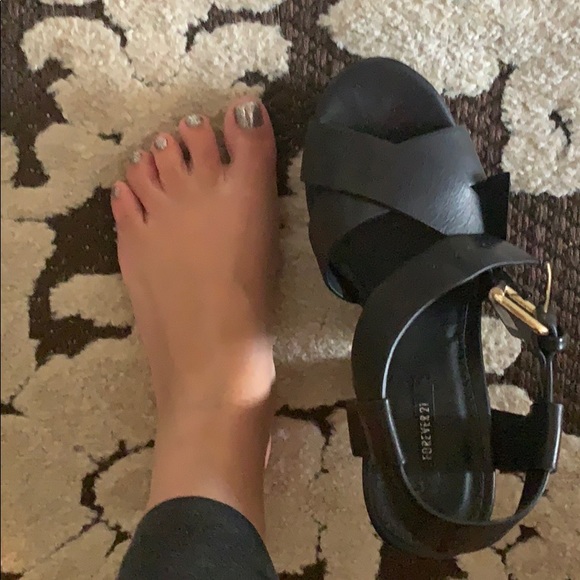 Black Forever 21 Heels - Picture 5 of 5